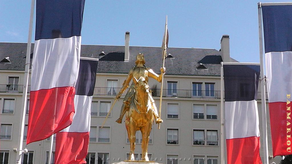 CAEN STATUE DE JEANNE D ARC 1964 2014 (3)PAR ANTOINE SARBONI.JPG